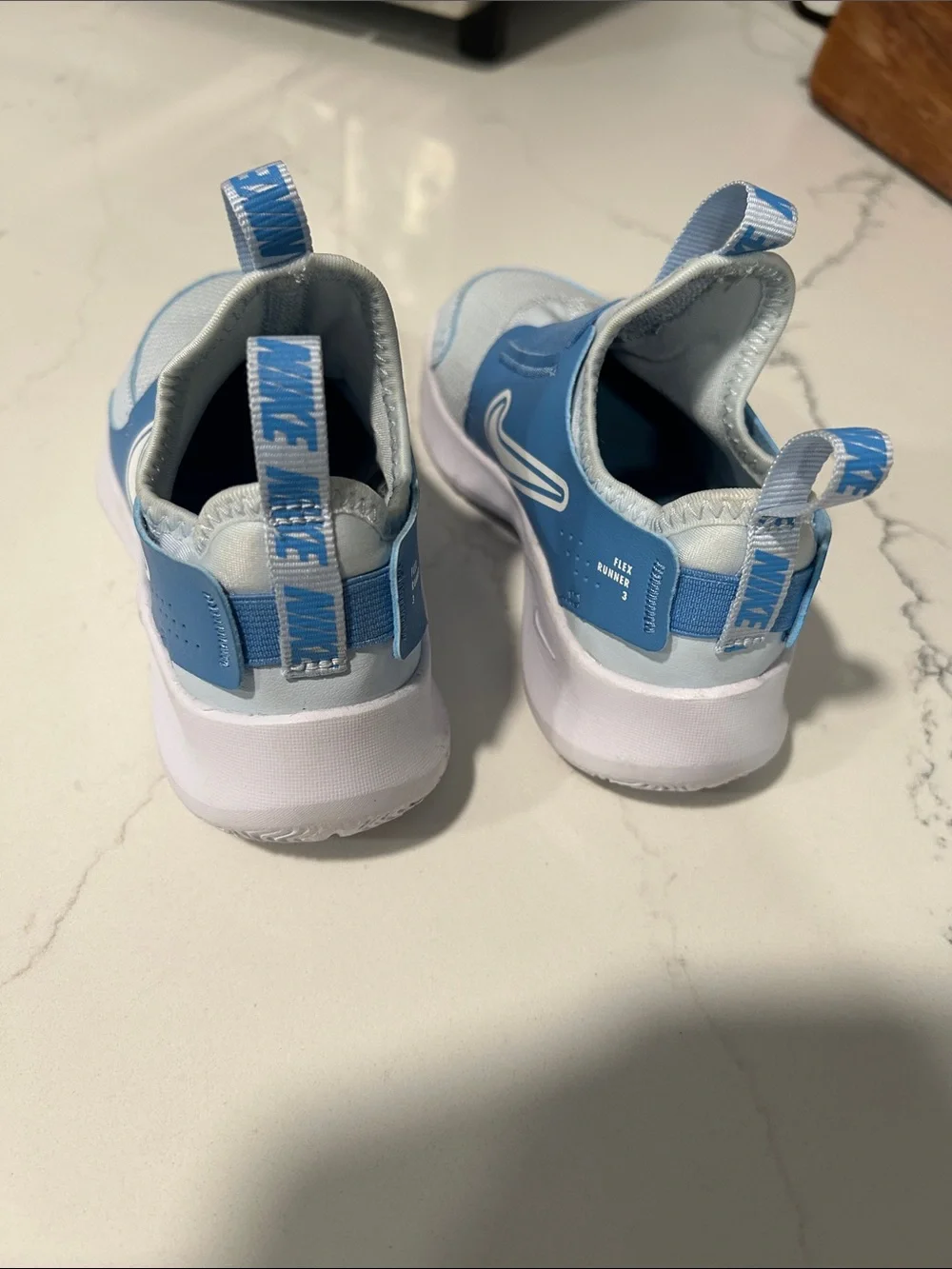 Nike easy slip